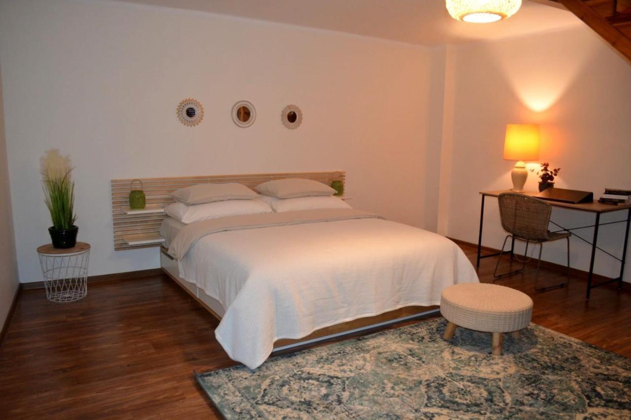 Apartamenty No3 Paczkow Exterior foto